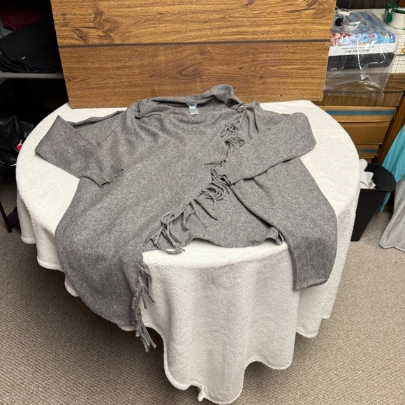 She + Sky size M Gray Fringe Cardigan Sweater - Picture 2 of 6